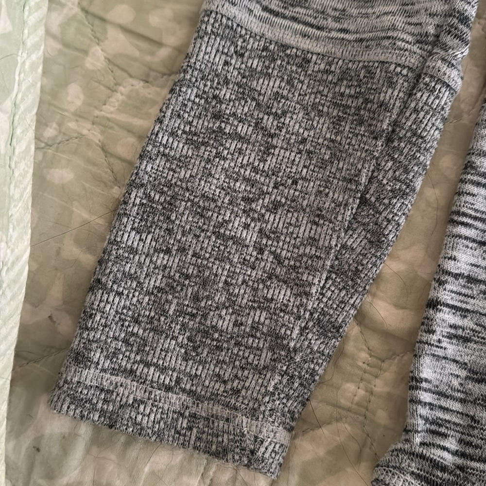 Sweater - Picture 4 of 5